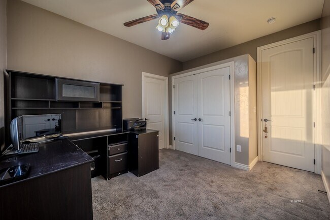 Building Photo - 2985 Bentley Dr