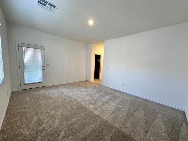 Building Photo - 329 Laurel Peak Dr