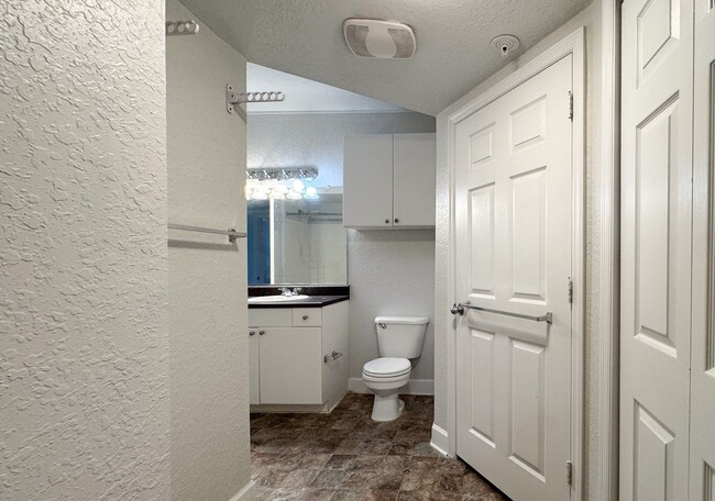 Building Photo - The Grande Downtown - Spacious 1 Bedroom Corner Unit AVAILABLE NOW!
