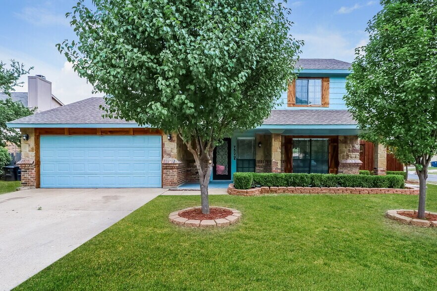 Primary Photo - 7529 Ashwood Cir
