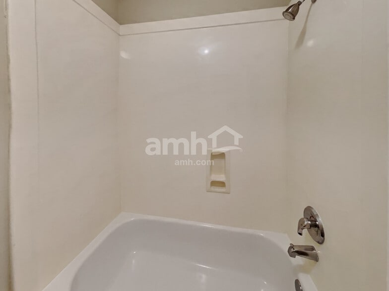 Building Photo - 2414 Teal Run Place Dr