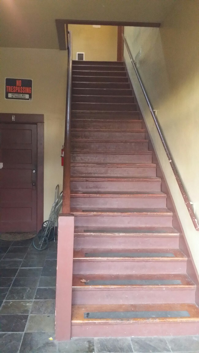 Jones Hotel Stayton, OR Apartment Finder