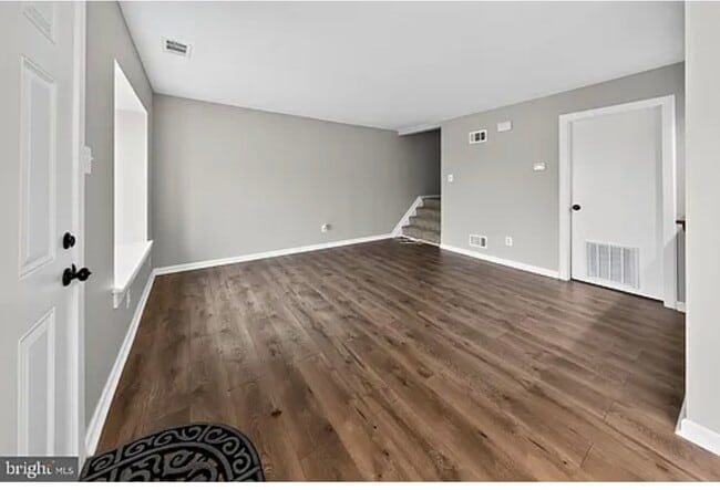 Building Photo - 901 Cobble Creek Curv