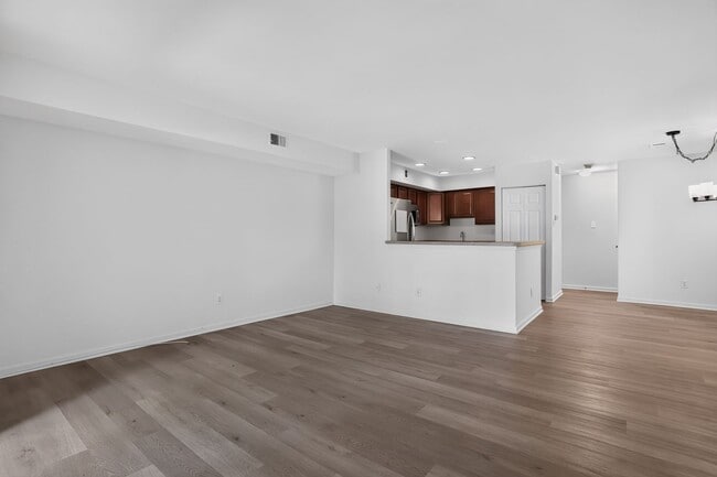Building Photo - 1 Bed, 1 Bath Condo In Desirable Blue Bell Community!
