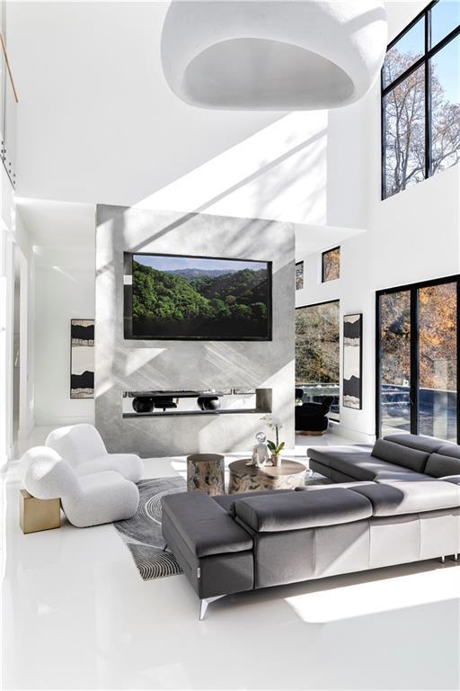 Building Photo - 3600 Lower Roswell Rd