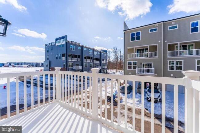 Building Photo - 44592 Strabane Ter