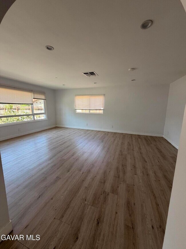 Building Photo - 4545 Columbia Way