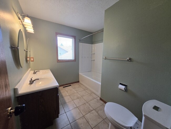 Building Photo - 5093 W Elm Ct