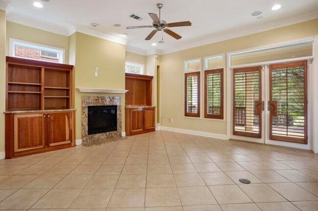 Building Photo - 7516 Pinehurst Ct