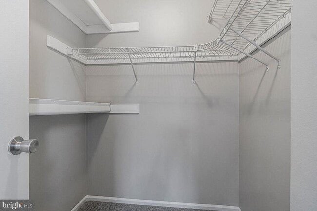 Building Photo - 5204 Flounder Ct W