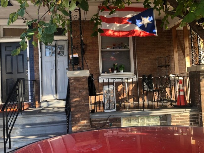 Building Photo - 861 E Westmoreland St