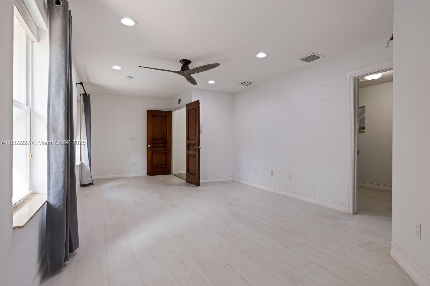 Building Photo - 5740 SW 59th Pl