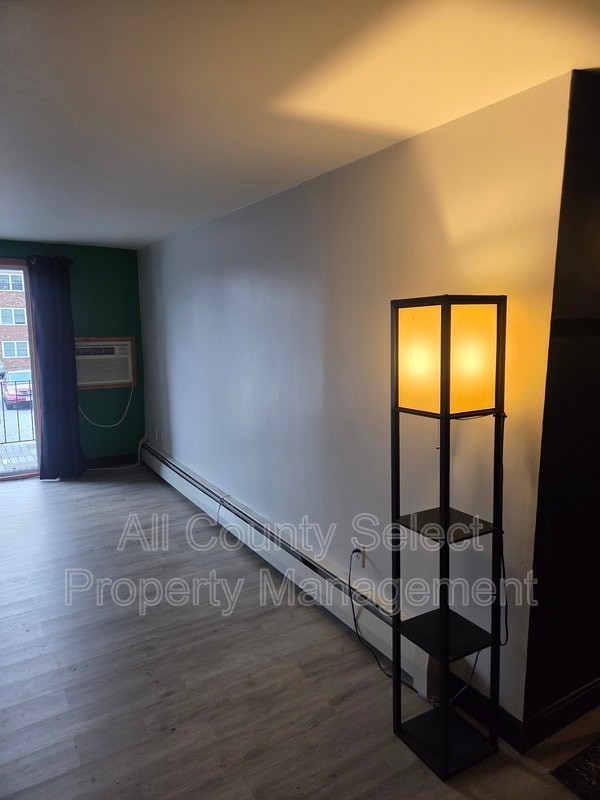 Building Photo - 14 Woodman Way