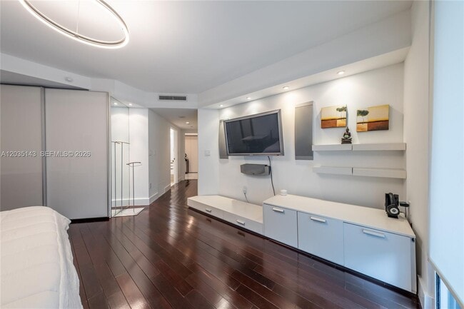 Building Photo - 9401 Collins Ave