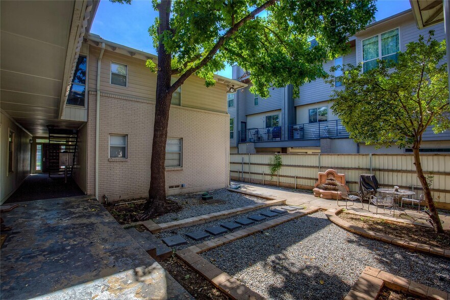 Building Photo - 4311 Cole Ave