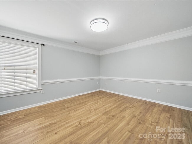 Building Photo - 5203 Grays Ridge Dr