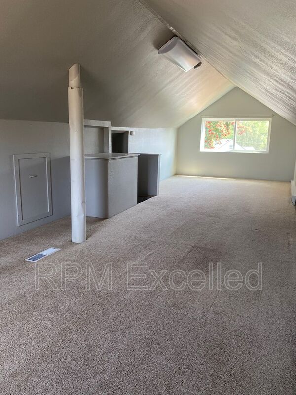 Building Photo - 5225 E McDacer Ave