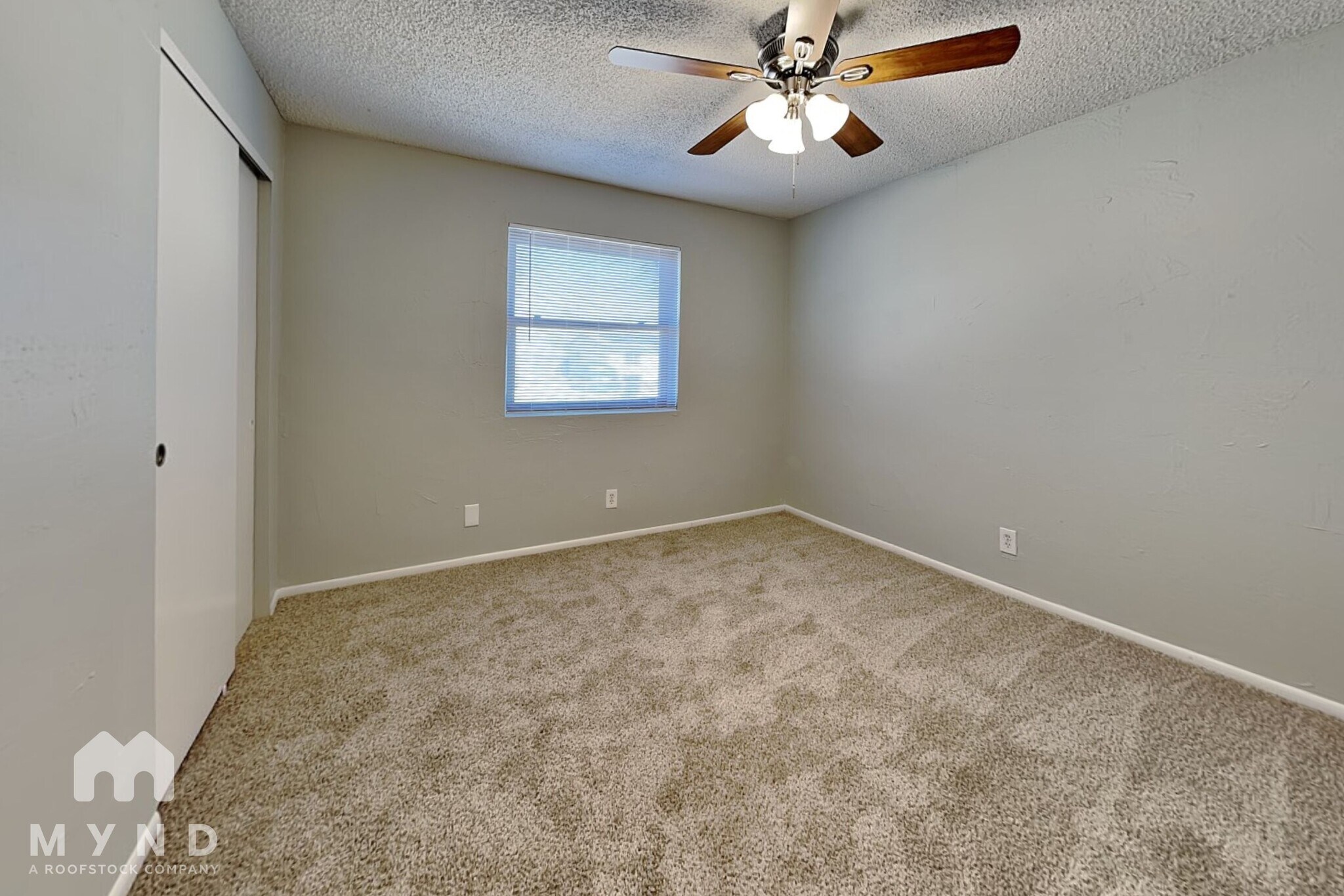 Building Photo - 10716 N Arapaho Dr