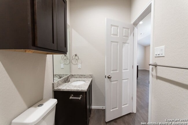 Building Photo - Luxury Duplex 3/2 in Seguin Navarro ISD