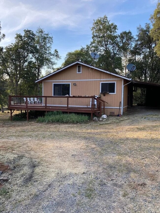 Building Photo - 10663 Smith Station Rd