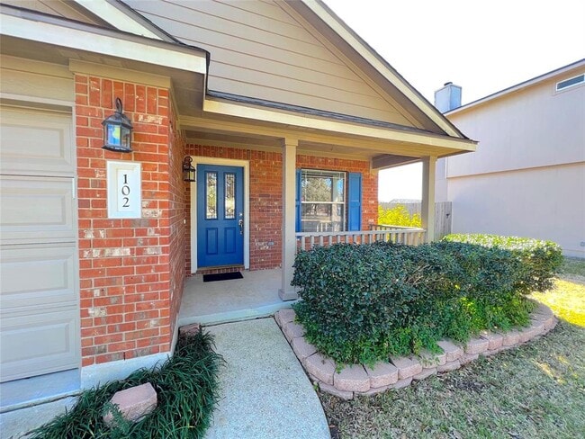 Building Photo - 102 Wren Cove