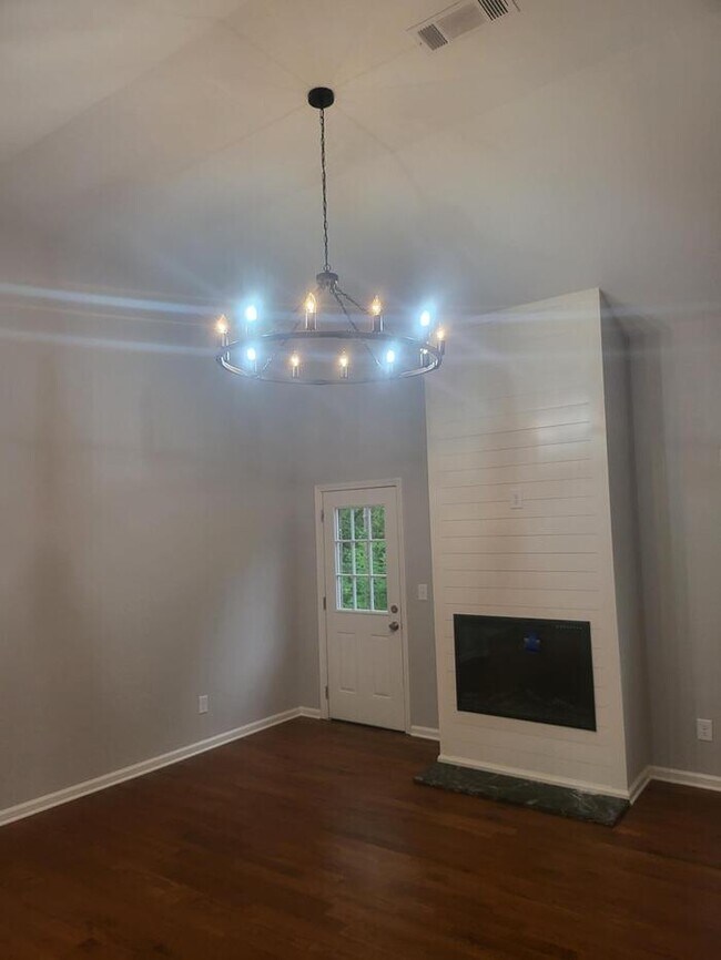 Building Photo - Brand New 3 Bedroom House in Lilburn