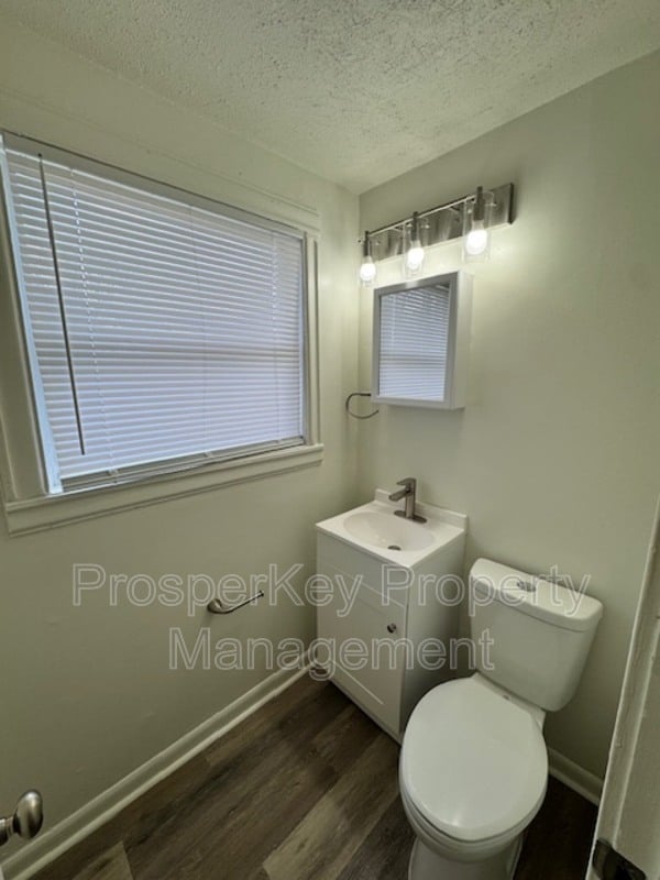 Building Photo - 176 Wickham Dr