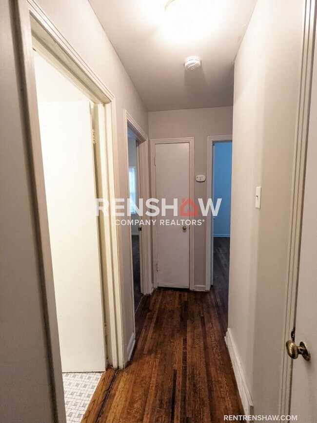 Building Photo - 1863 E. Alcy Rd. - Self Tour Available Thr...