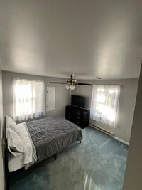 Building Photo - 108 Connector Rd