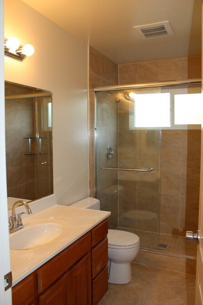 Building Photo - Panoramic Views! Walk to Iron Horse Trail,...