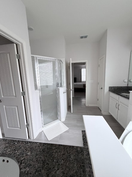 Building Photo - 480 Halter Dr