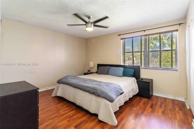 Building Photo - 1250 SW 113th Terrace