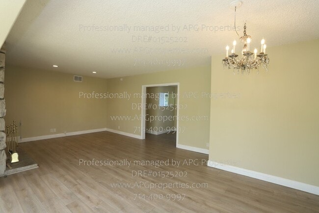 Building Photo - 722 S Hacienda St