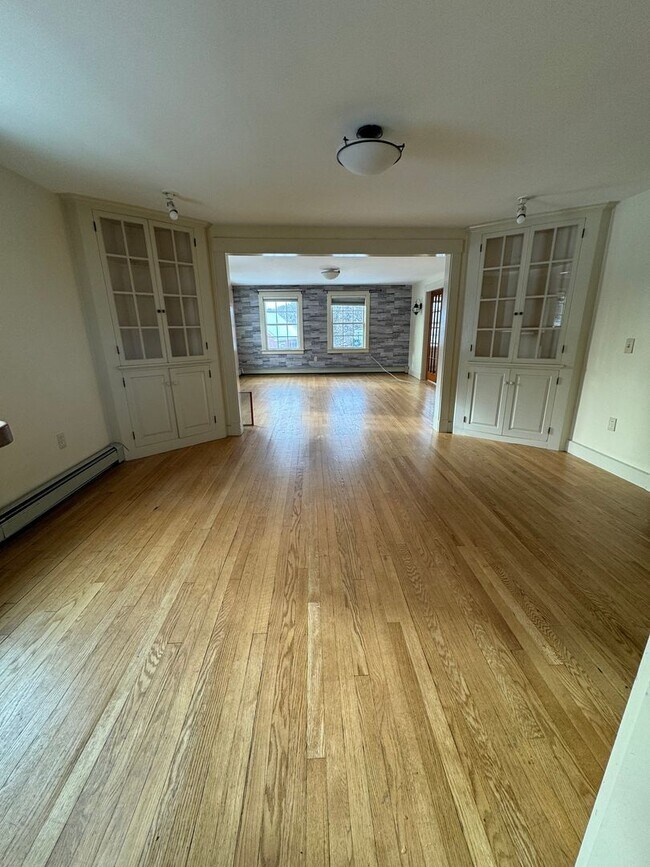 Building Photo - 2 Quechee Rd