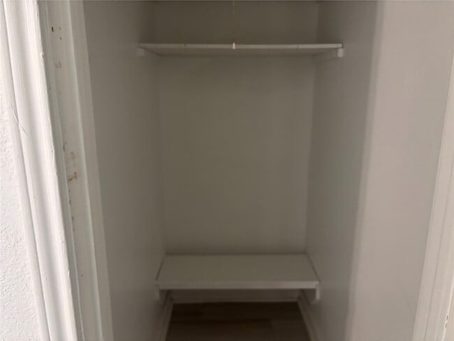 Building Photo - 1310 Harris Way