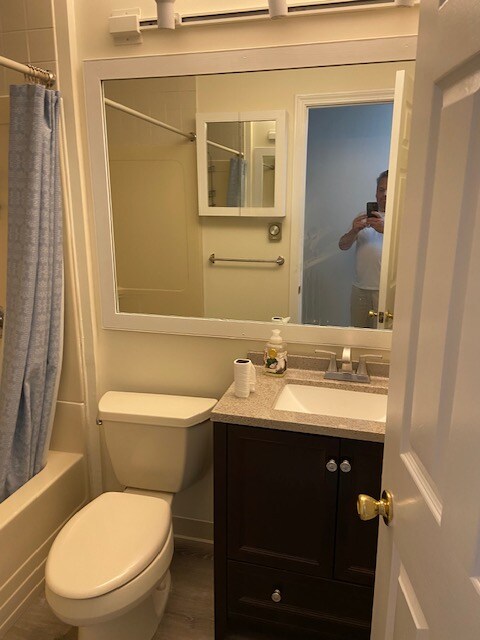 Building Photo - 34 Padanaram Rd