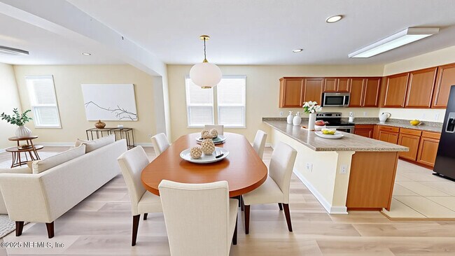 Building Photo - 15707 Lexington Park Blvd