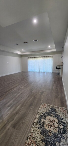 Living room - 10925 Red Dragon Ln