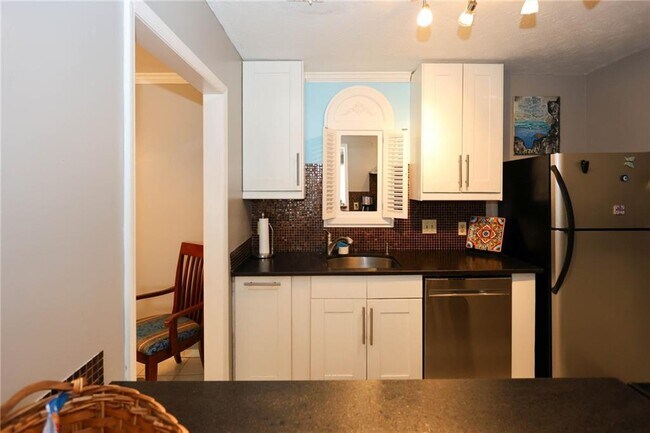 Building Photo - 402 Olde Mill Ln