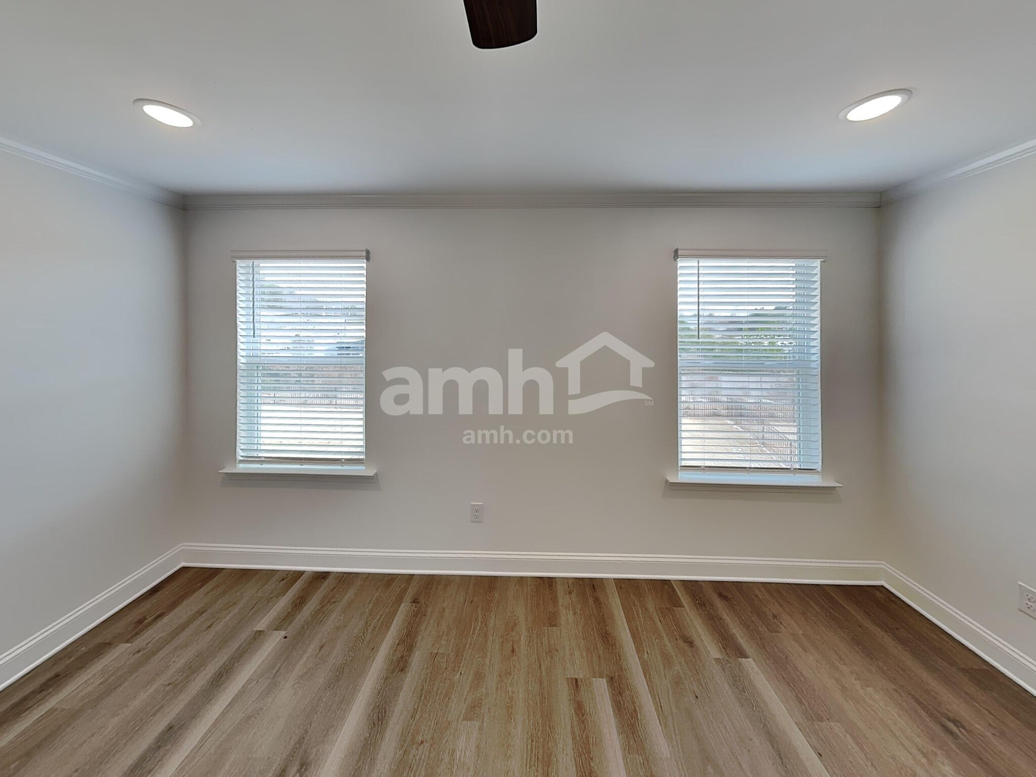 Building Photo - 5002 Twin River Dr