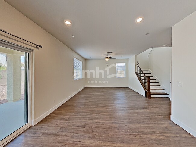 Building Photo - 12502 N 60th Ave