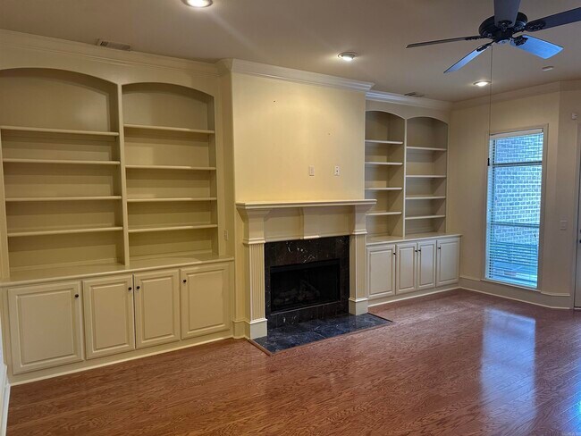 Building Photo - 4404 Montgomery Rd