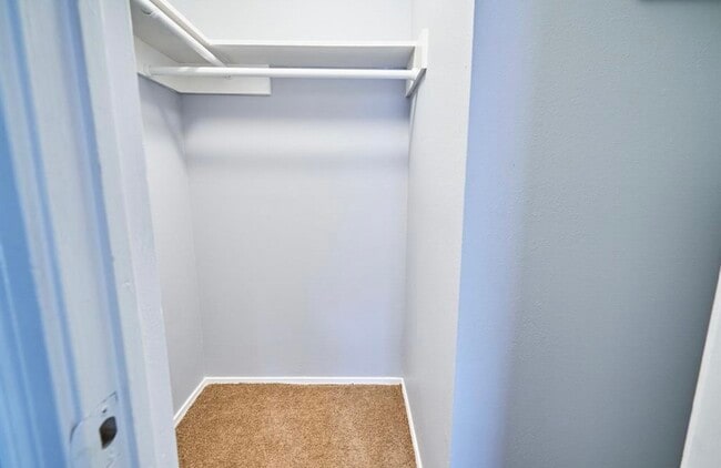 Building Photo - 9707 Richmond Ave.