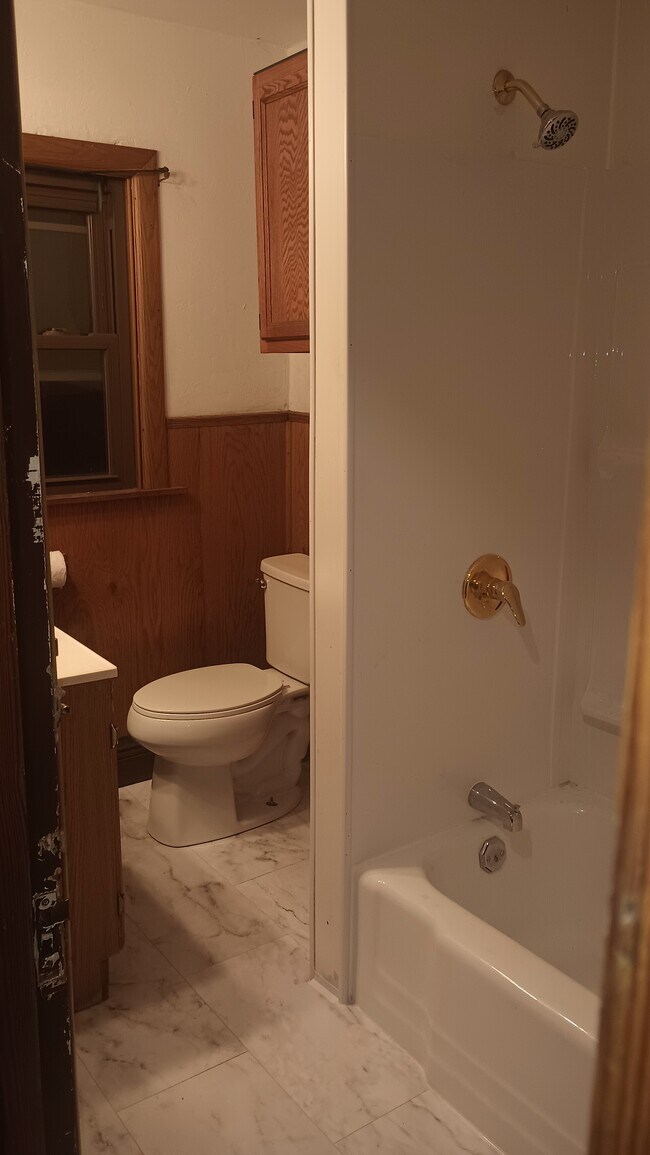 Building Photo - 3316 Overbrook Dr