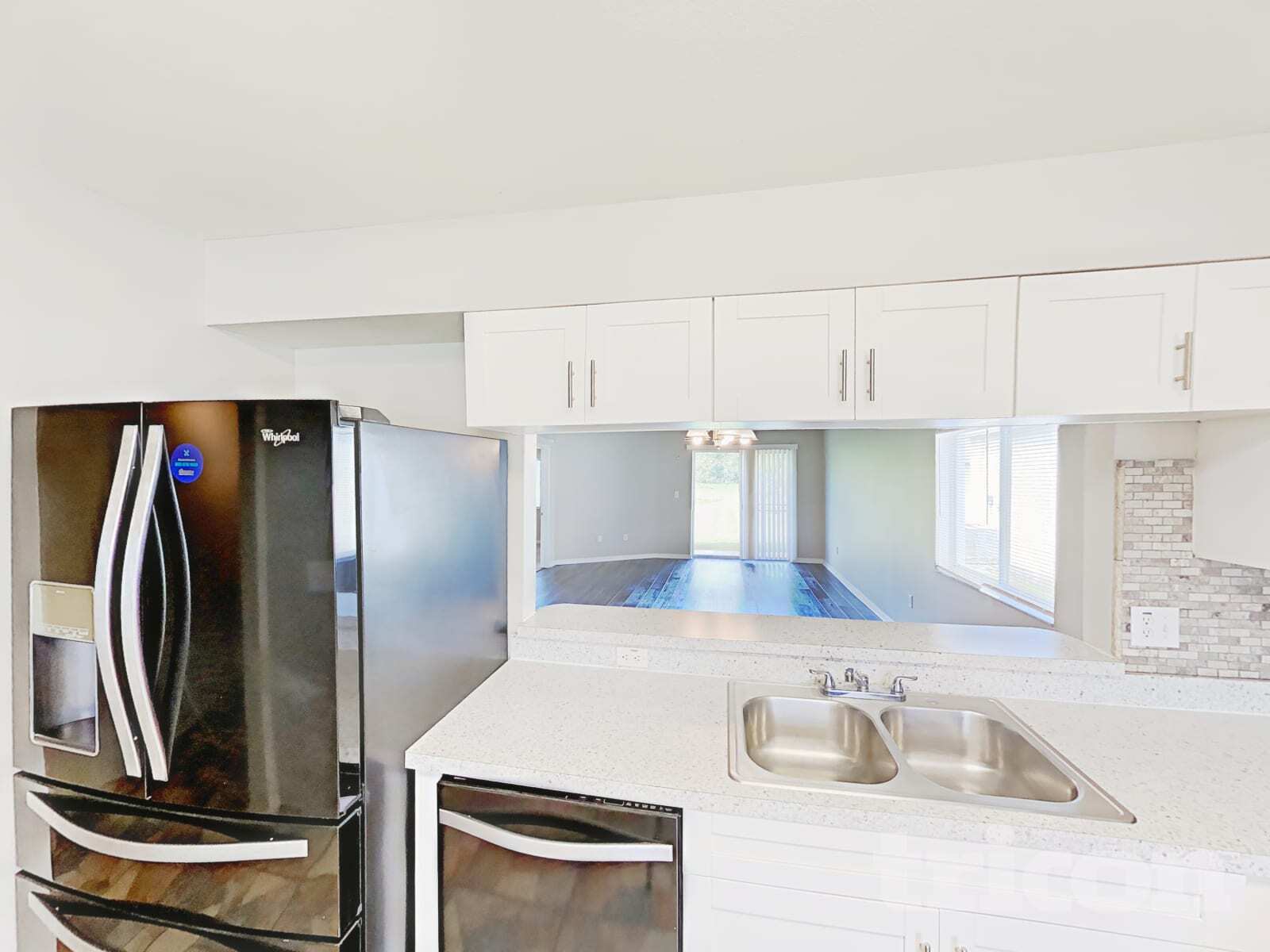 Building Photo - 533 Scarlet Maple Ct