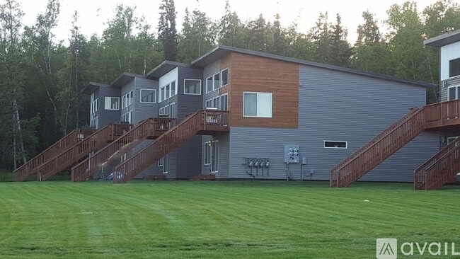 Building Photo - 2949 E Palmdale Dr