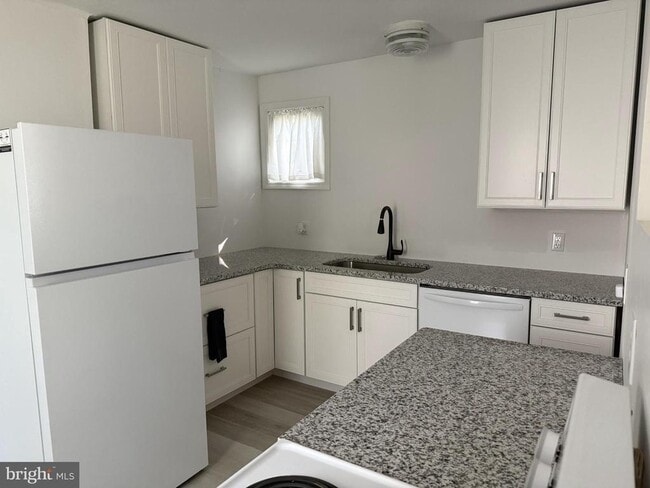 Building Photo - 0 Mason Aly