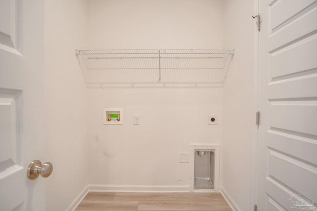 Building Photo - 6625 Sun Tree Cir