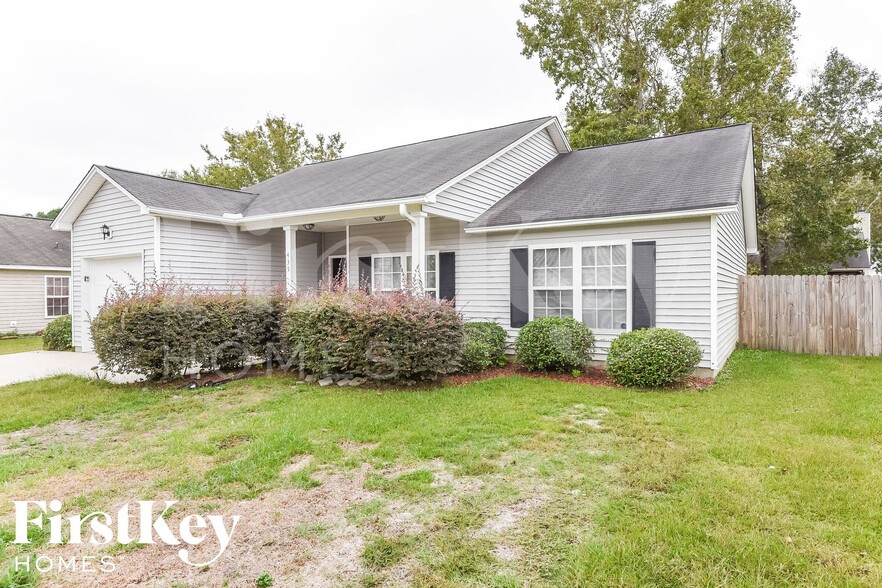 Building Photo - 435 Stephanie Dr