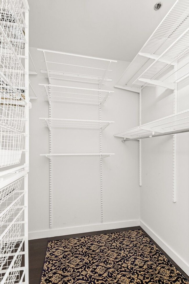 Building Photo - Fully Furnished Studio Condo at The Adelicia